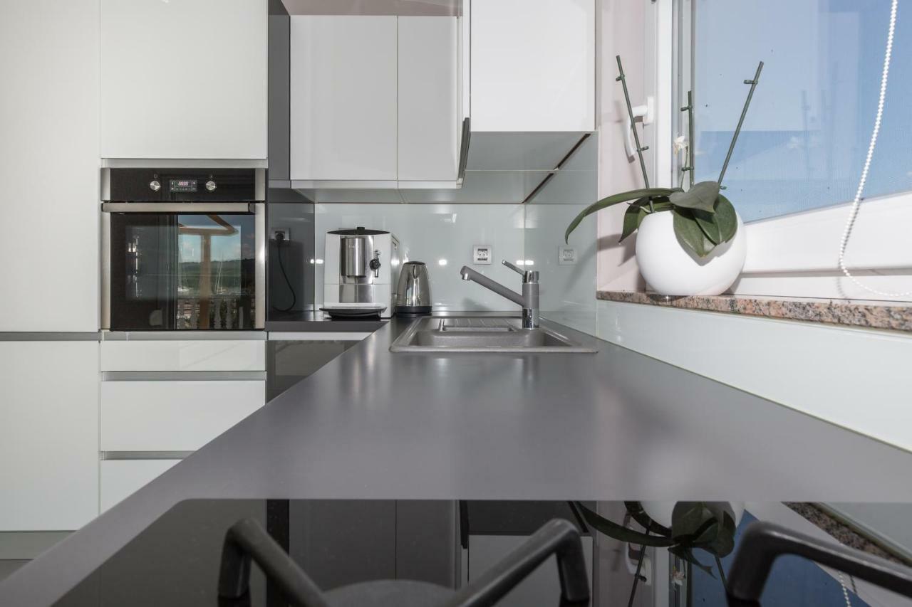 Modern And Spacious Apartment บาร์บินเย ภายนอก รูปภาพ